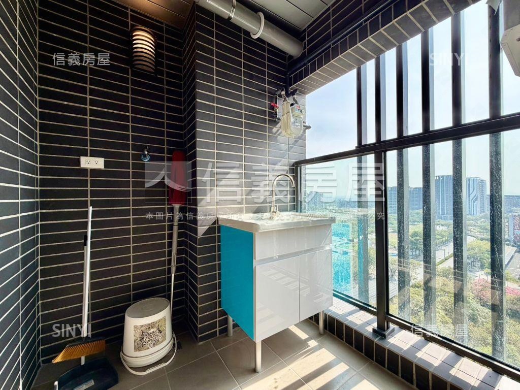 春福天駅次頂樓兩房平車房屋室內格局與周邊環境