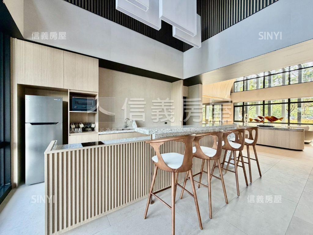 春福天駅次頂樓兩房平車房屋室內格局與周邊環境