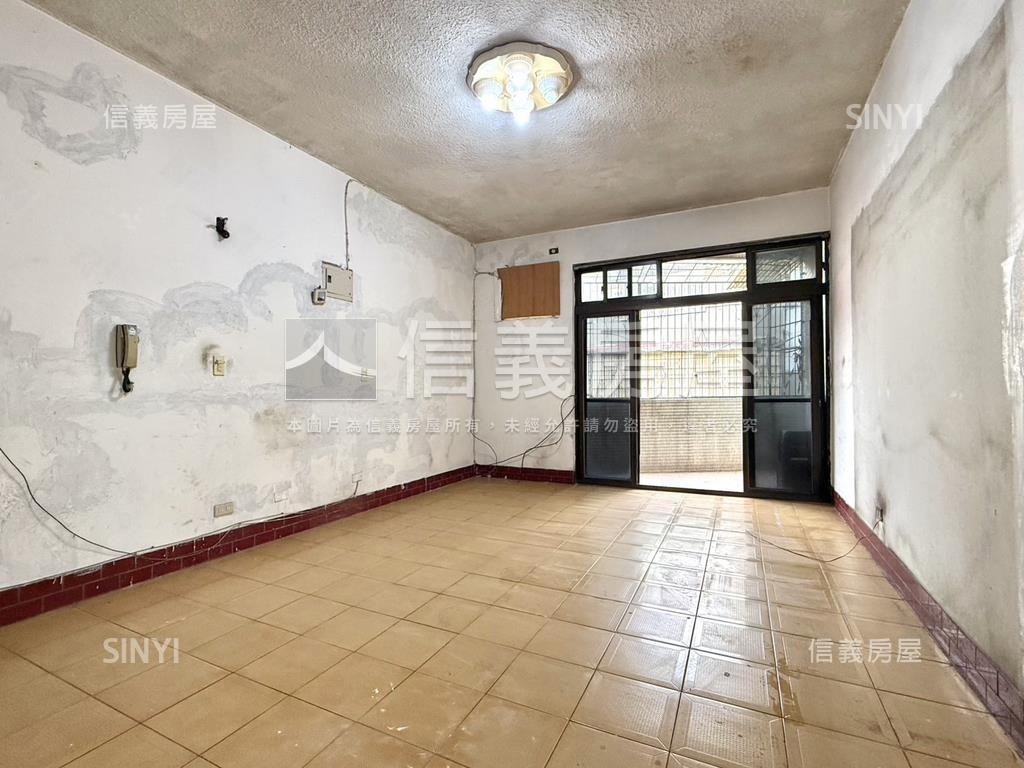 健身公寓一層一戶房屋室內格局與周邊環境