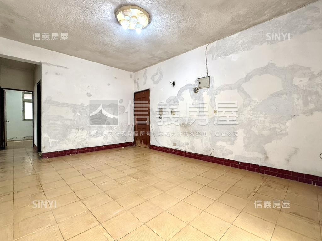 健身公寓一層一戶房屋室內格局與周邊環境