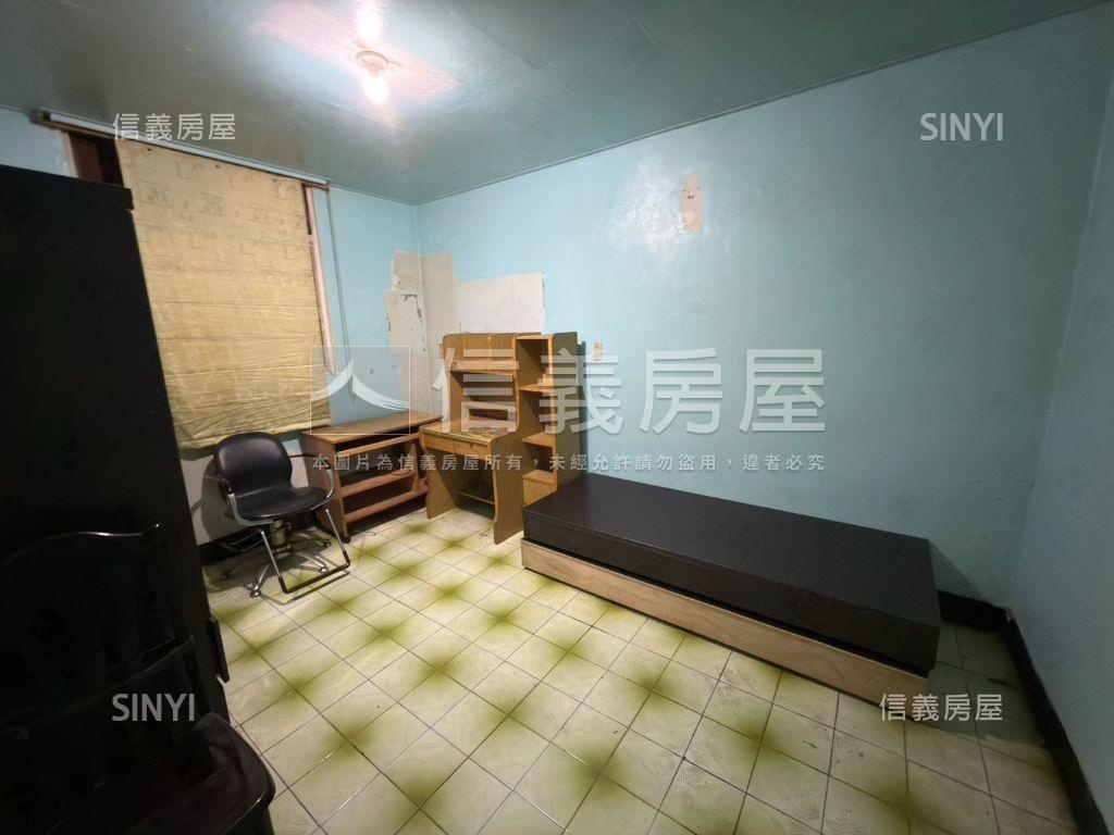 平鎮｜平東路近學區美透天房屋室內格局與周邊環境