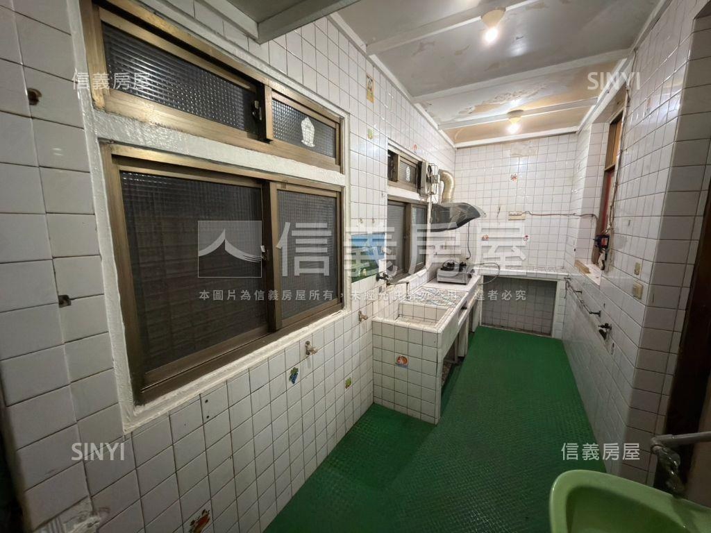 平鎮｜平東路近學區美透天房屋室內格局與周邊環境