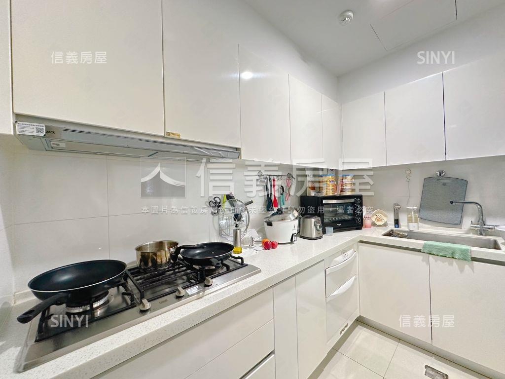 ＡＩ園區高樓四房百萬裝潢房屋室內格局與周邊環境
