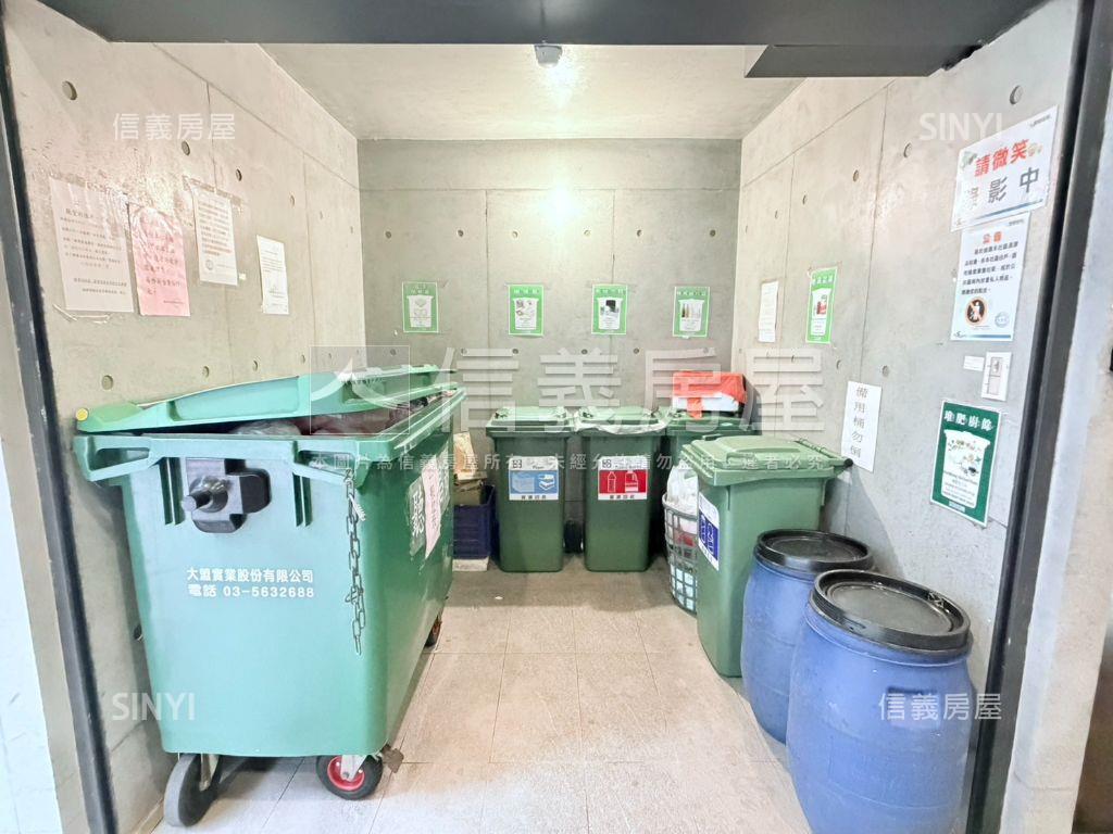 可看１０１近捷運電梯兩房房屋室內格局與周邊環境