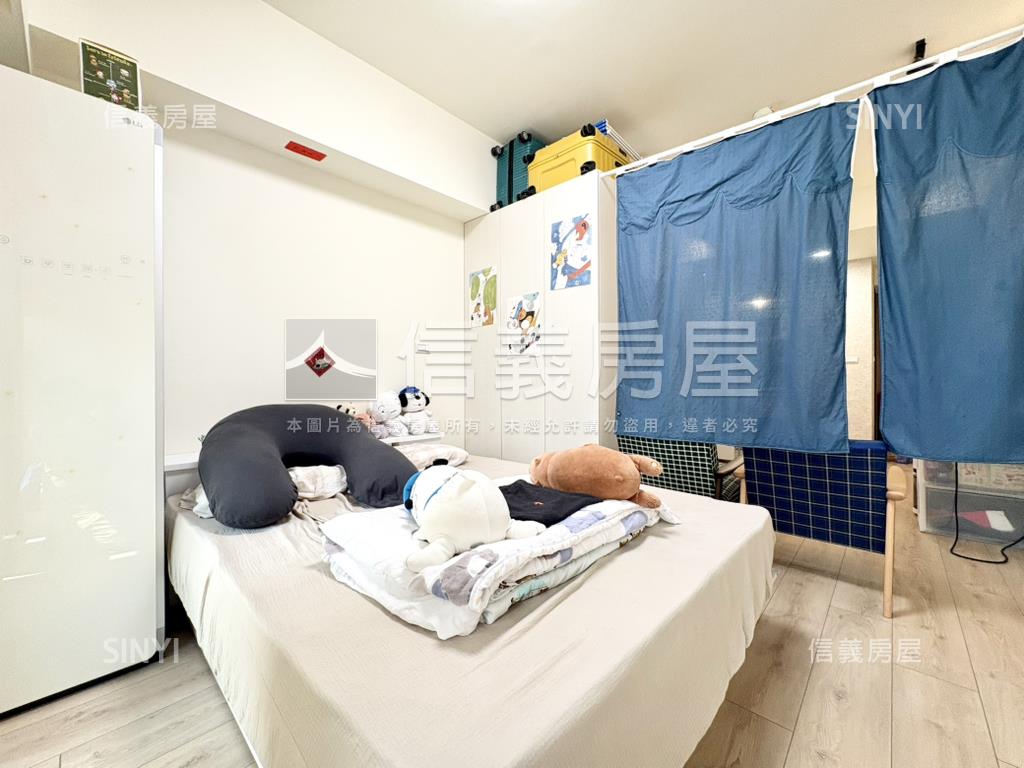 急售！左岸新屋電梯１房房屋室內格局與周邊環境