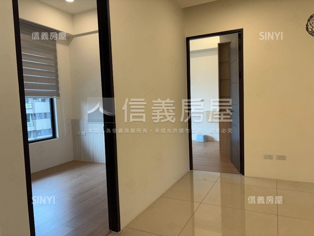 御中央ＩＩ期景觀三房車位房屋室內格局與周邊環境
