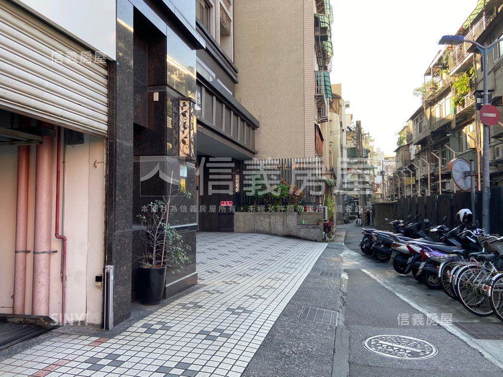 誠售：穩定收租高投報車位房屋室內格局與周邊環境