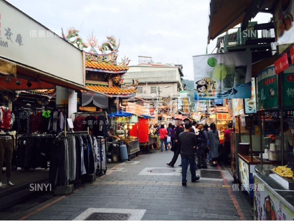 誠售：穩定收租高投報車位房屋室內格局與周邊環境