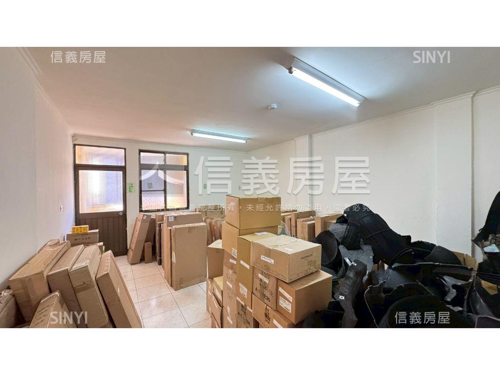 專任大連北街顯眼稀有透店房屋室內格局與周邊環境