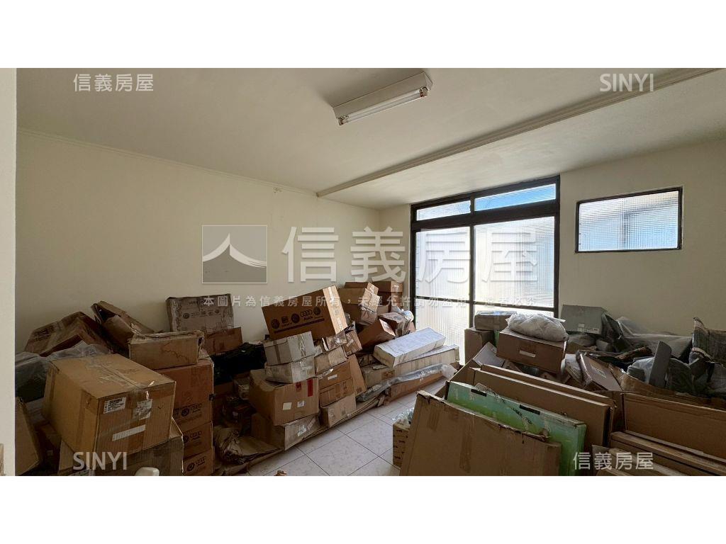 專任大連北街顯眼稀有透店房屋室內格局與周邊環境