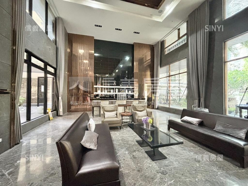 舒適中樓層兩房車位房屋室內格局與周邊環境