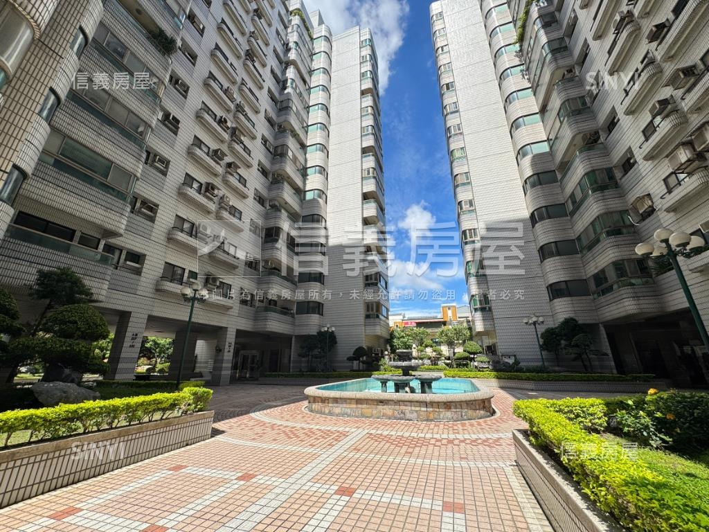 國泰瑞士花園三房車位房屋室內格局與周邊環境