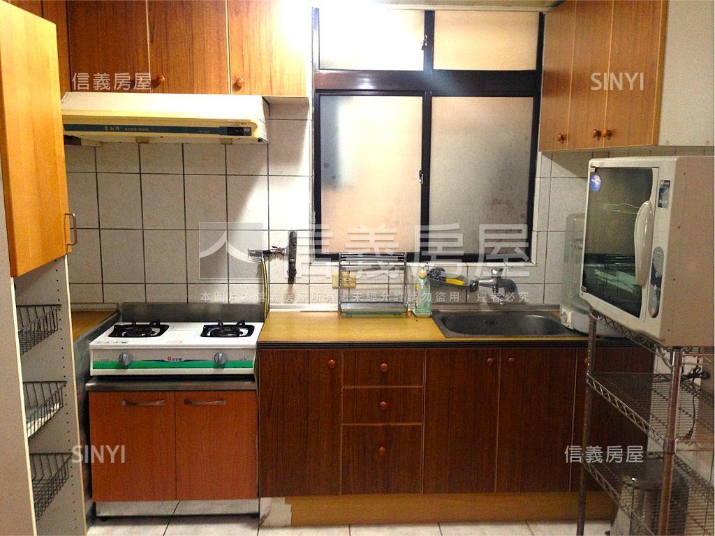 北士科芳鄰四樓大空間房屋室內格局與周邊環境