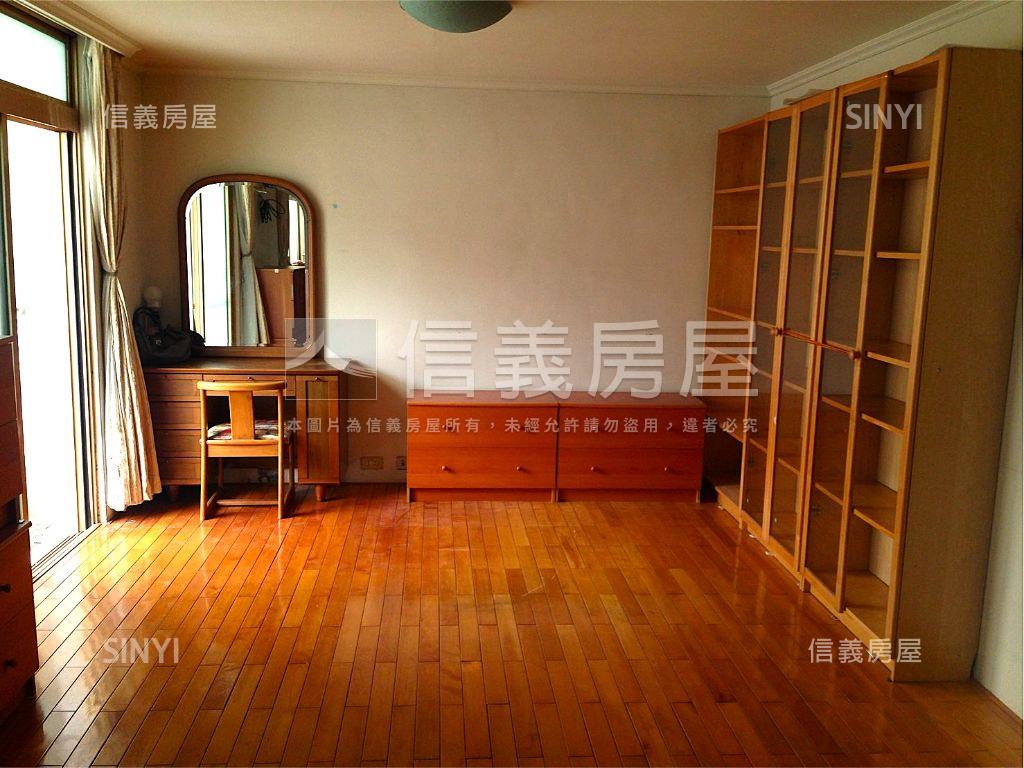 北士科芳鄰四樓大空間房屋室內格局與周邊環境