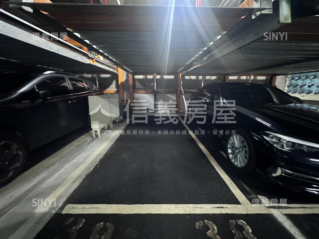 天母頂級稀有車位釋出房屋室內格局與周邊環境