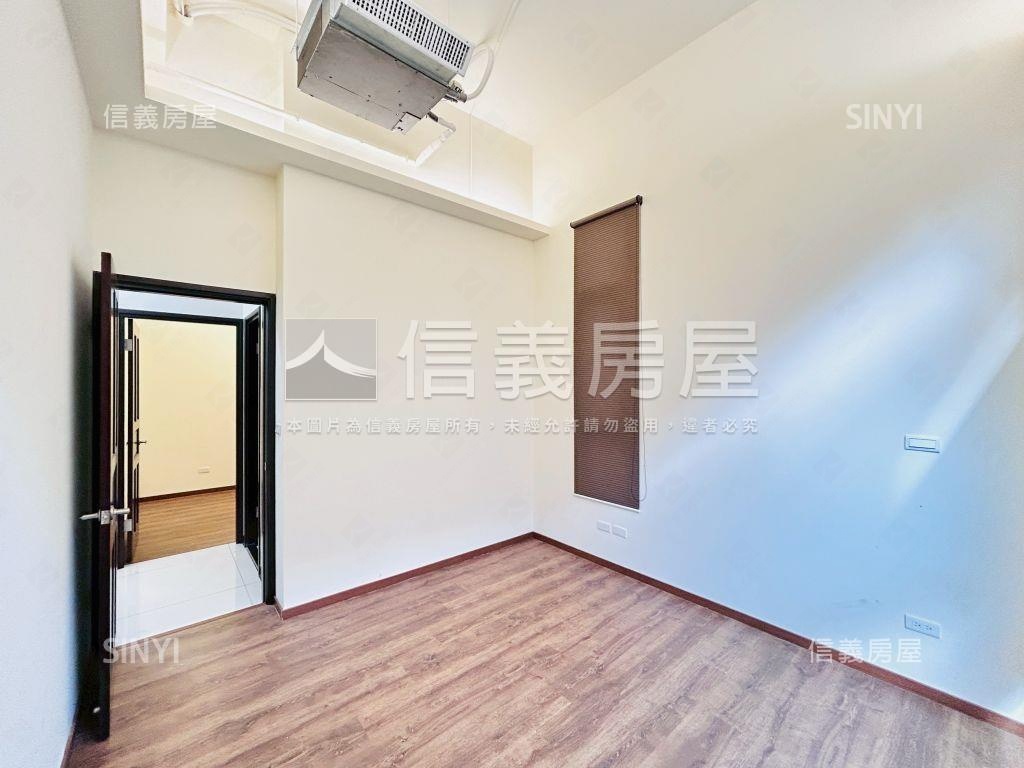 稀有大露台庭院戶房屋室內格局與周邊環境