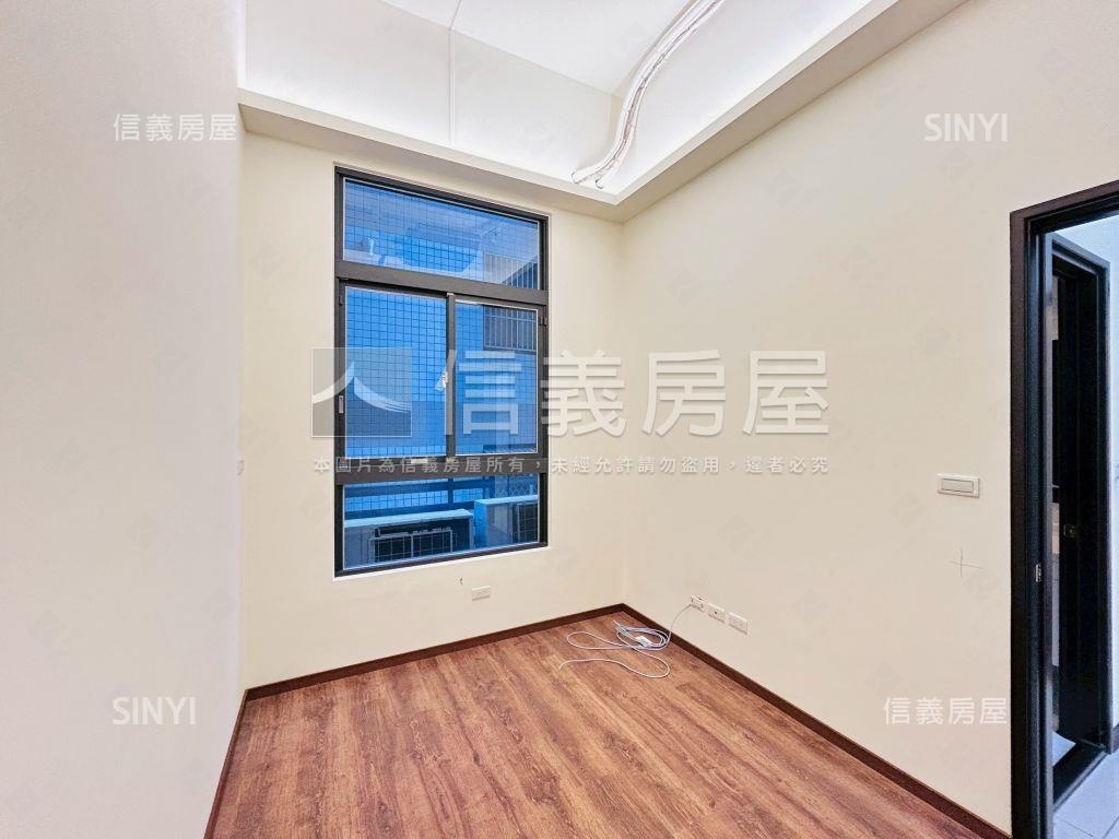 稀有大露台庭院戶房屋室內格局與周邊環境