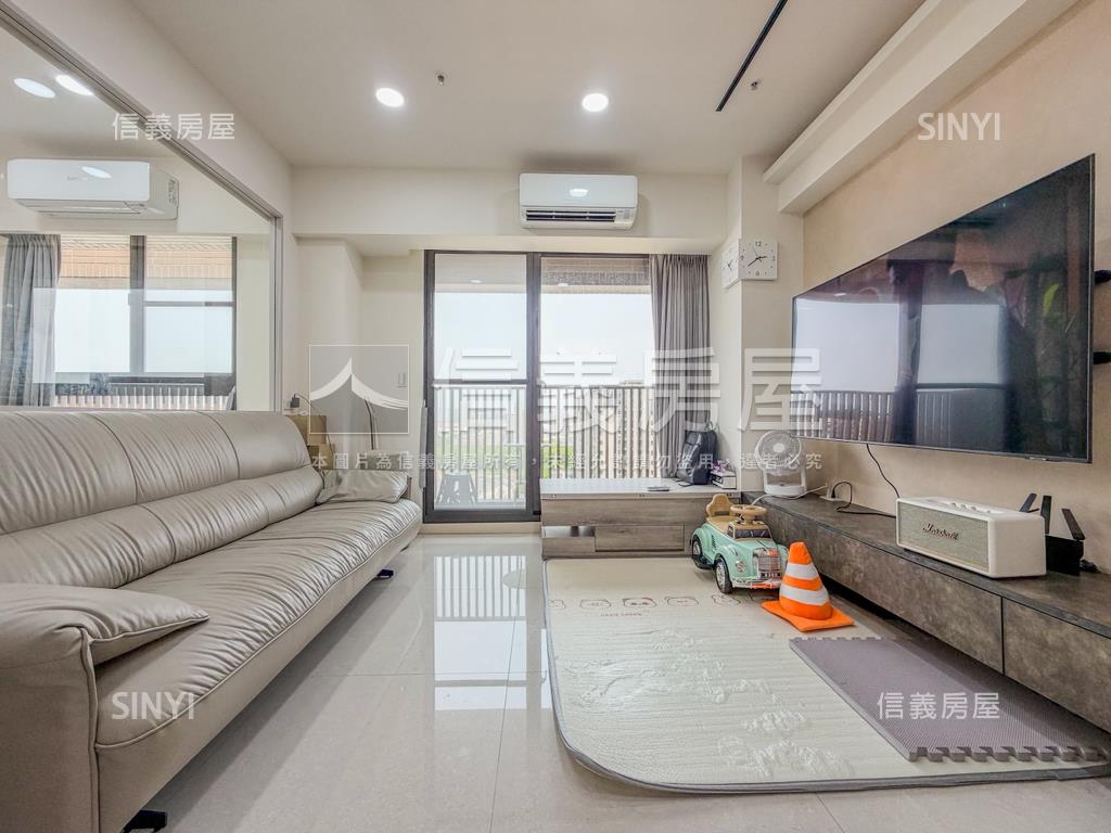 借墨裝潢高樓景觀三房平車房屋室內格局與周邊環境