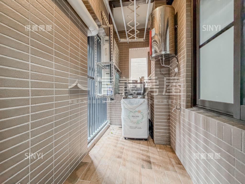 借墨裝潢高樓景觀三房平車房屋室內格局與周邊環境