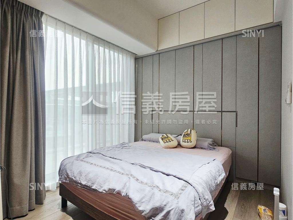 傍公園生活小露臺２房車位房屋室內格局與周邊環境