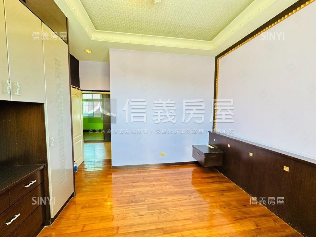 青泉朝南景觀３房平車房屋室內格局與周邊環境