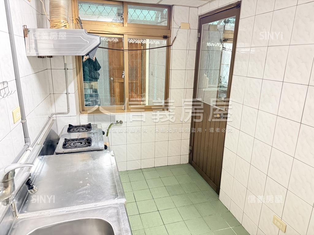 仁愛巨星～巨房屋室內格局與周邊環境