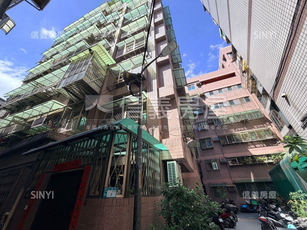 仁愛巨星～巨房屋室內格局與周邊環境