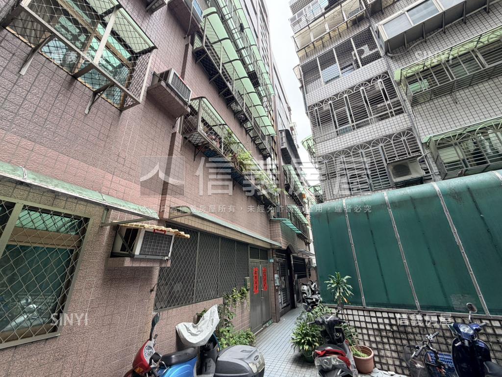 頂溪捷運仁愛路華廈房屋室內格局與周邊環境