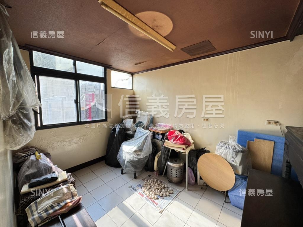 來財！國際路透天店面房屋室內格局與周邊環境