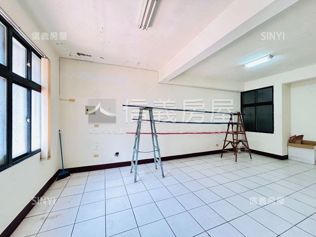 近小檜溪重劃區住商用透天房屋室內格局與周邊環境