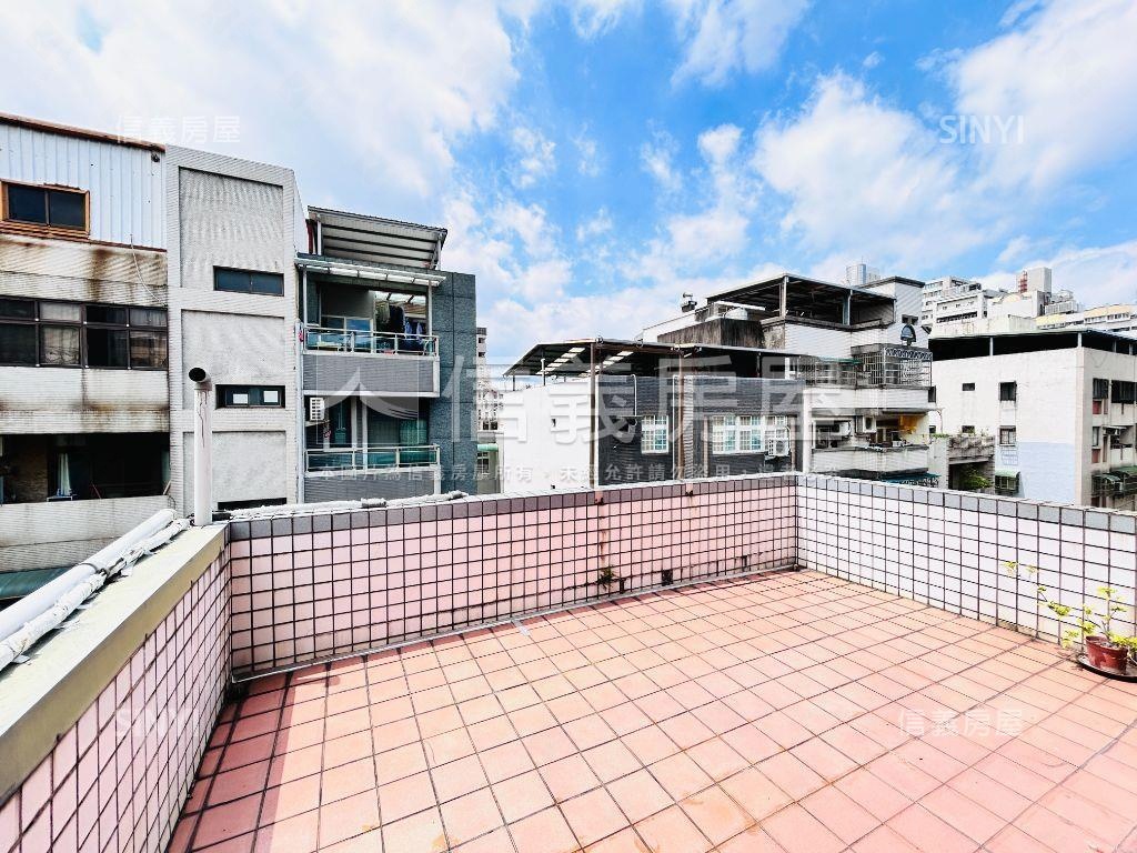 近小檜溪重劃區住商用透天房屋室內格局與周邊環境