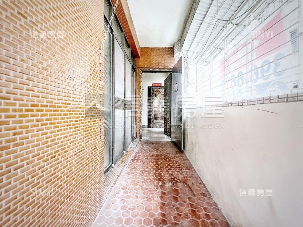近輕軌邊間採光三房美寓房屋室內格局與周邊環境