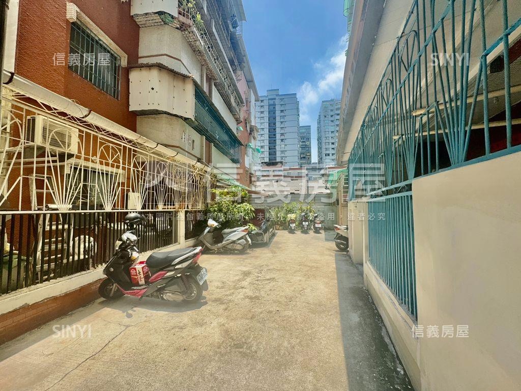 近輕軌邊間採光三房美寓房屋室內格局與周邊環境