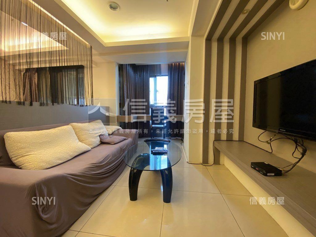 專任崇德文心。小豪宅房屋室內格局與周邊環境