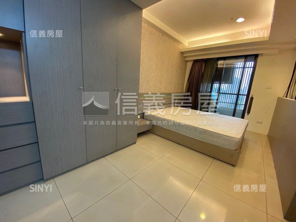 專任崇德文心。小豪宅房屋室內格局與周邊環境