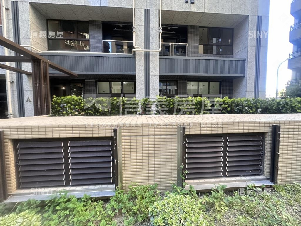 新埔英倫公園庭院一樓三房房屋室內格局與周邊環境