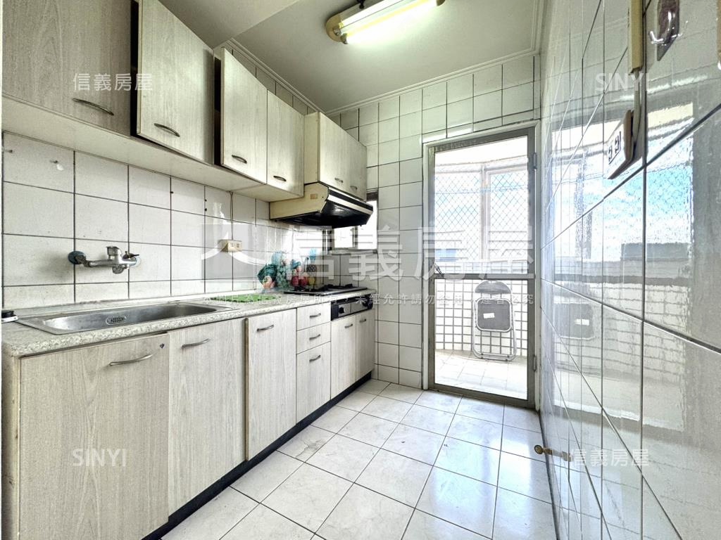 東區高樓層３房視野戶房屋室內格局與周邊環境