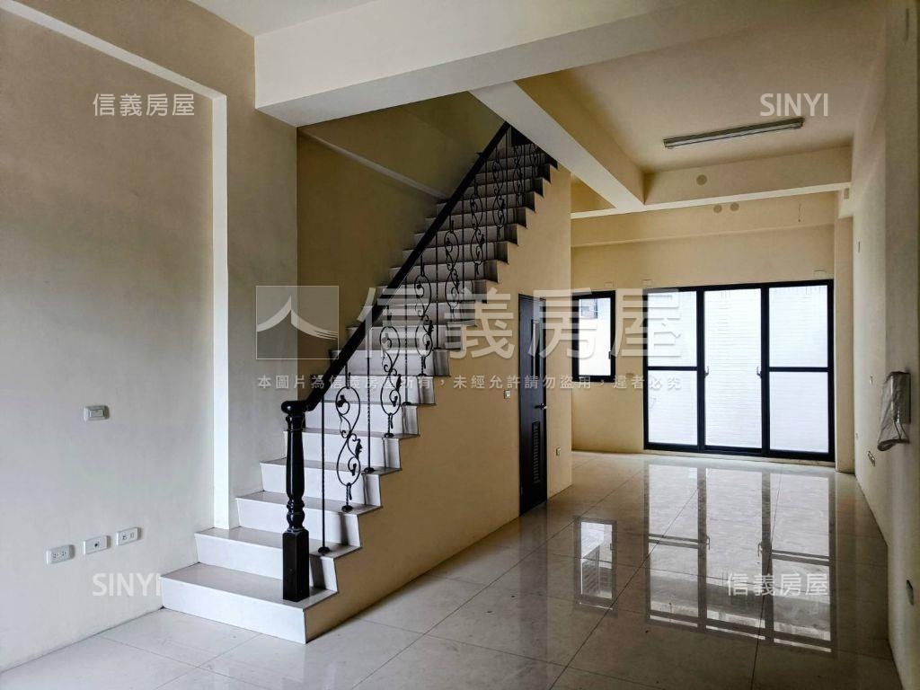 龍橋街全新未住店面房屋室內格局與周邊環境