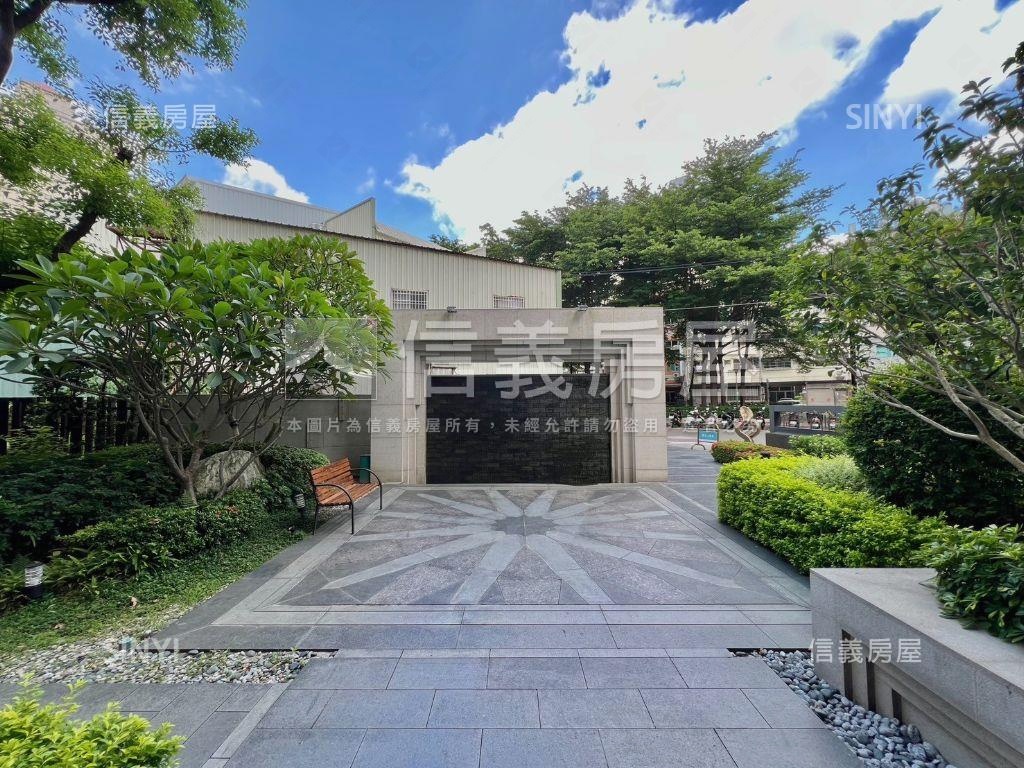 樹義綠園道四面採光次頂樓房屋室內格局與周邊環境