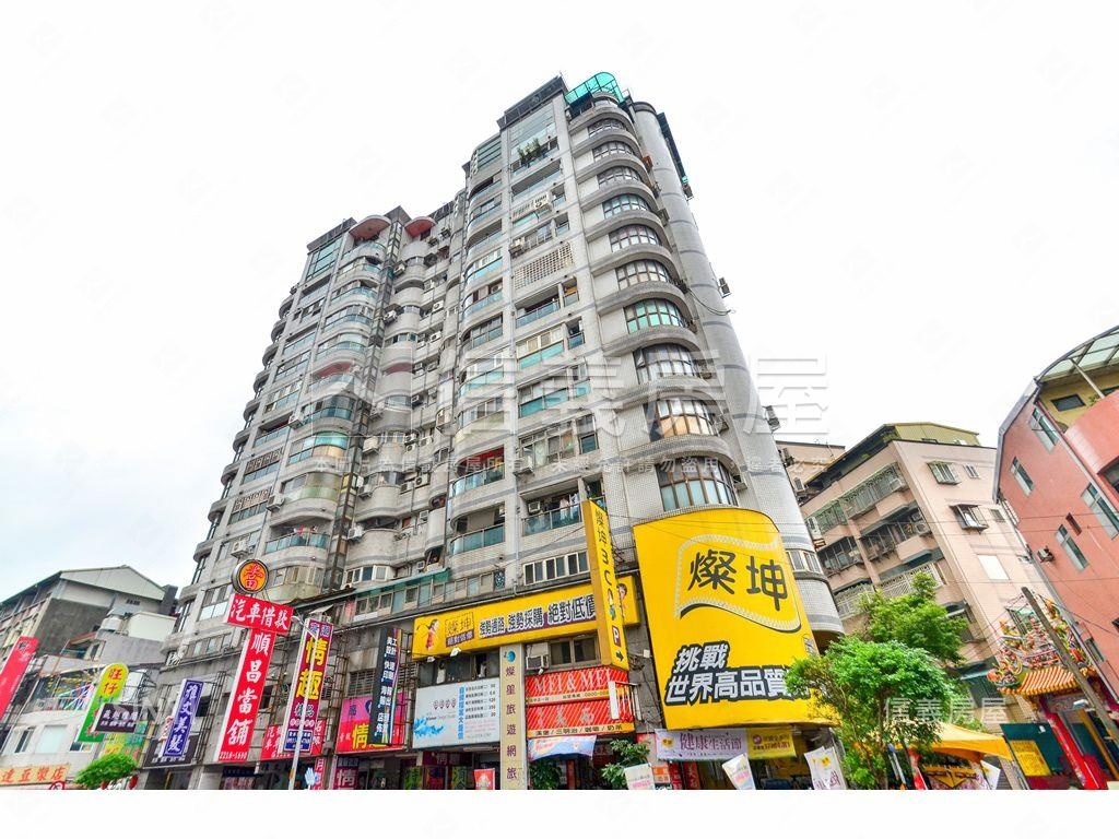 十四張大空間精選店面房屋室內格局與周邊環境