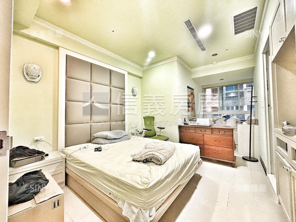 台北灣面中庭三房房屋室內格局與周邊環境