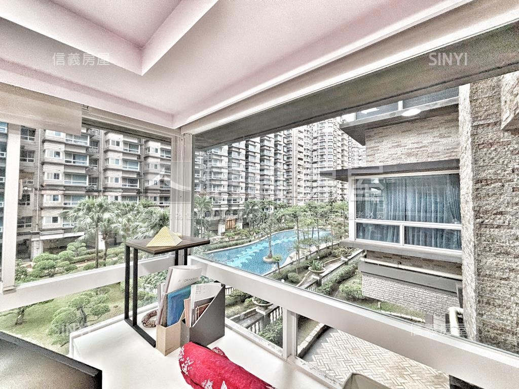 台北灣面中庭三房房屋室內格局與周邊環境