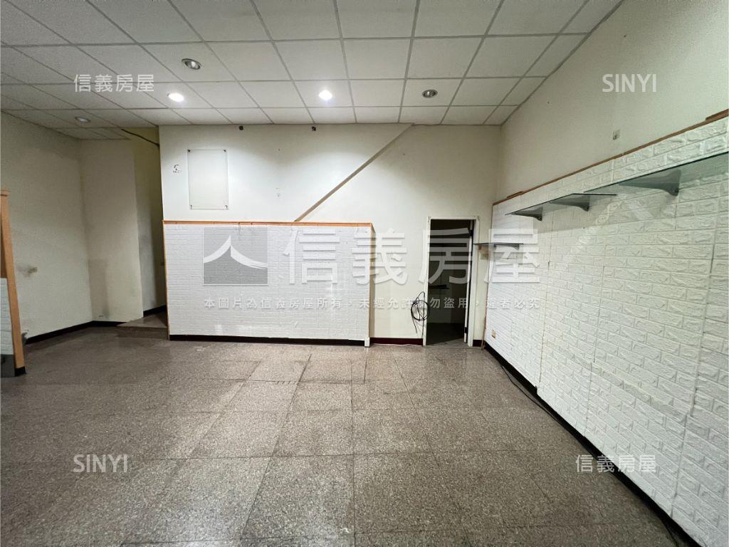 賺錢大面寬店住合一房屋室內格局與周邊環境