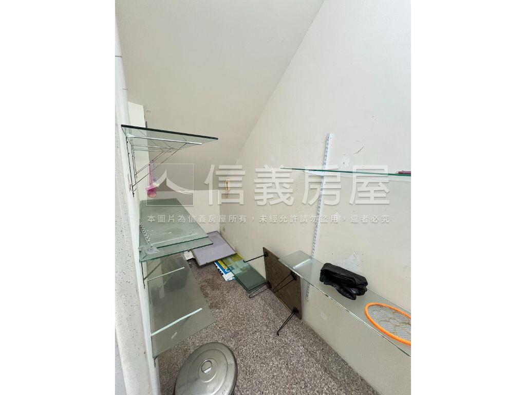 賺錢大面寬店住合一房屋室內格局與周邊環境