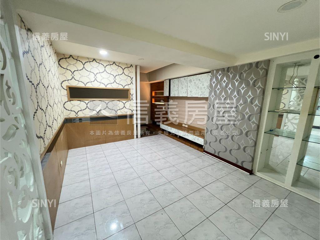 賺錢大面寬店住合一房屋室內格局與周邊環境
