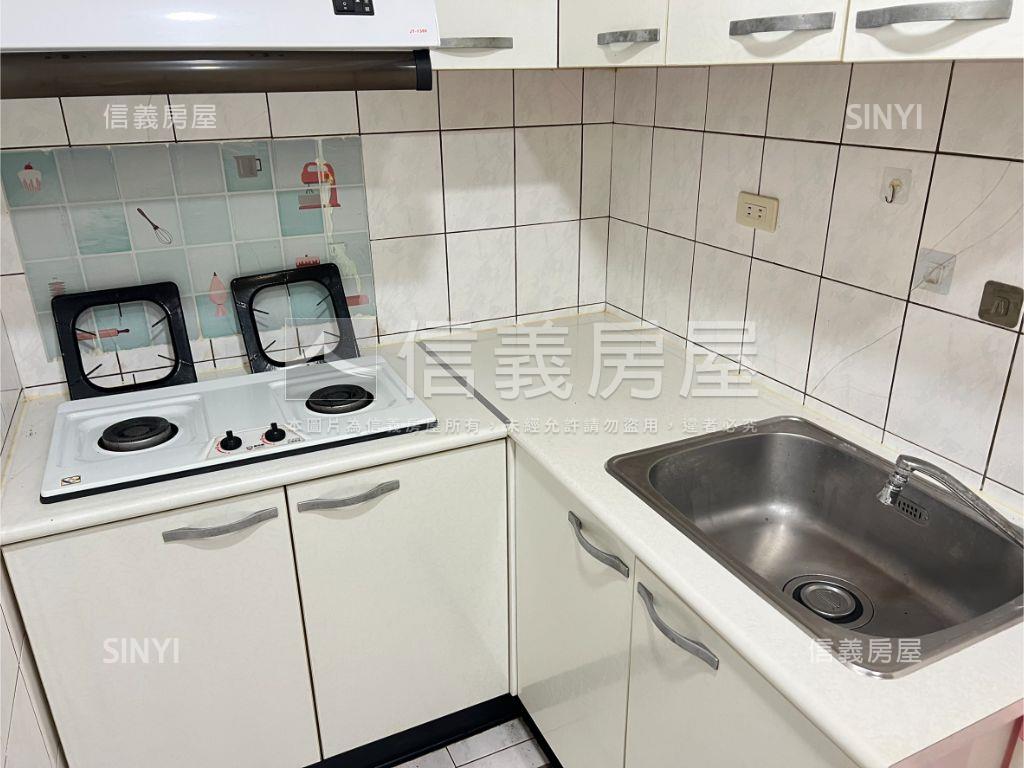 賺錢大面寬店住合一房屋室內格局與周邊環境