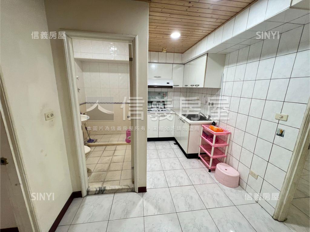 賺錢大面寬店住合一房屋室內格局與周邊環境