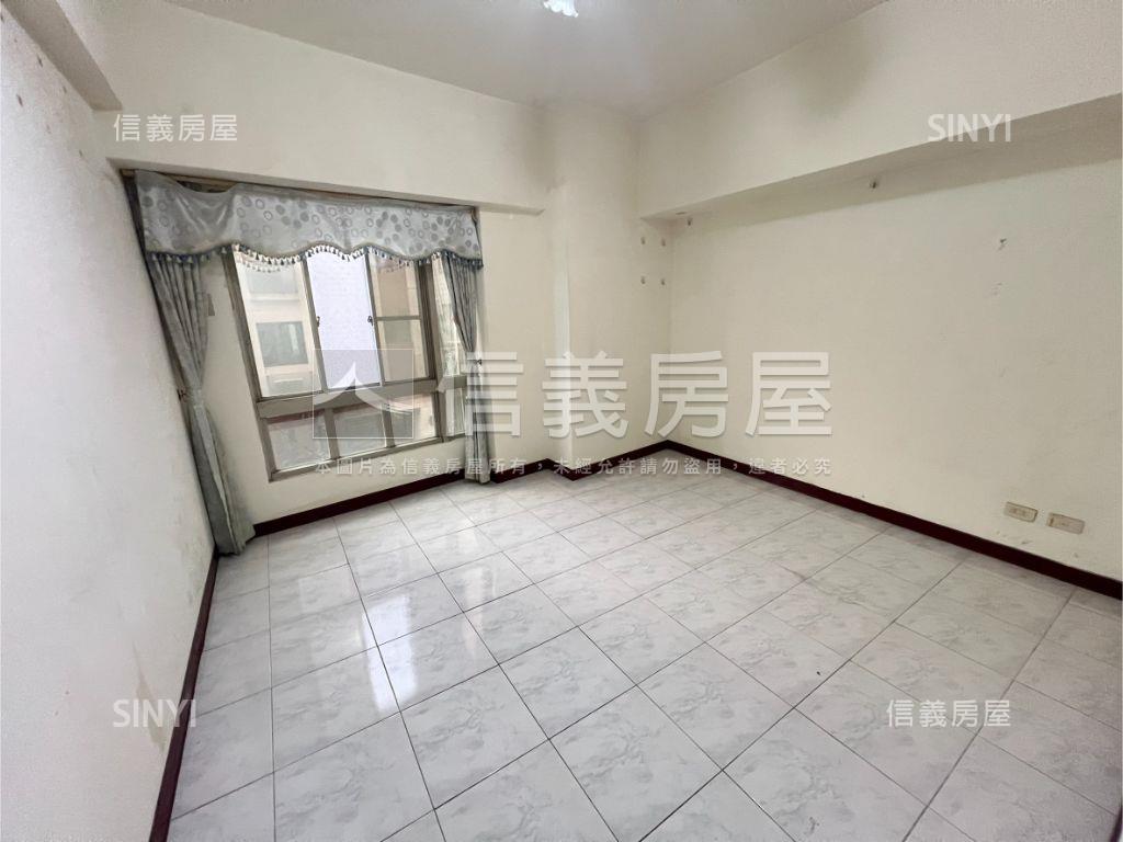 賺錢大面寬店住合一房屋室內格局與周邊環境