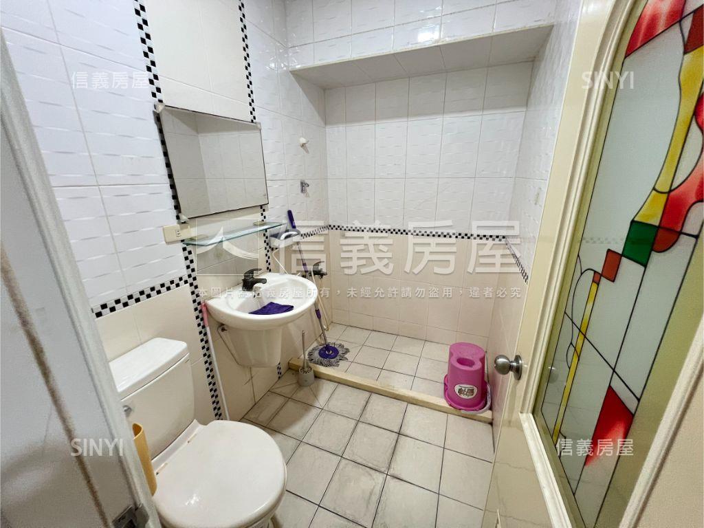 賺錢大面寬店住合一房屋室內格局與周邊環境