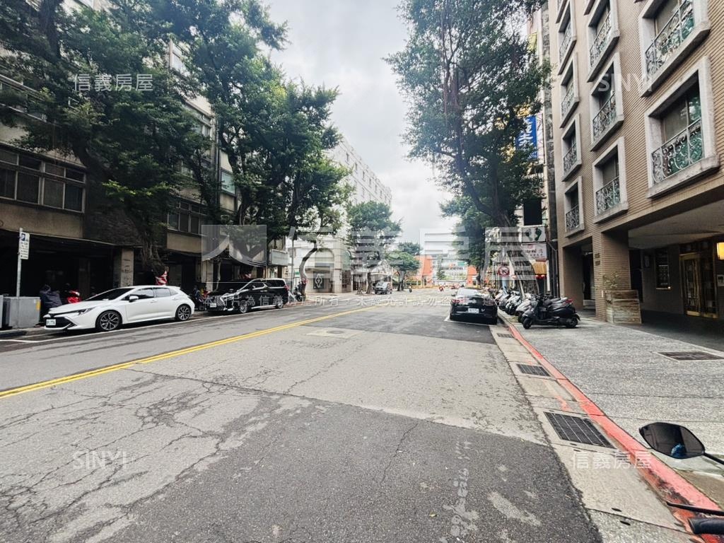 森美館邊間三房車位房屋室內格局與周邊環境